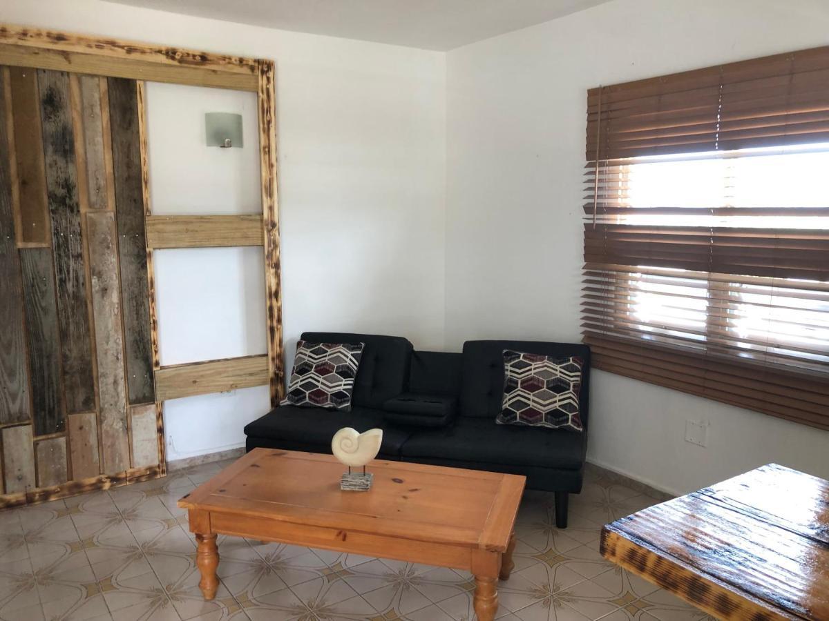 Jay'S Home By The Beach & Rainforest Лукильо Екстериор снимка